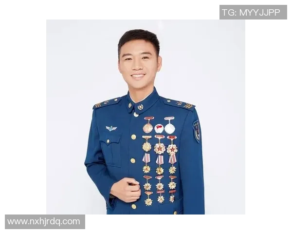 成都羽毛球队的奋斗与荣耀：城市联赛的精彩旅程与突破成就